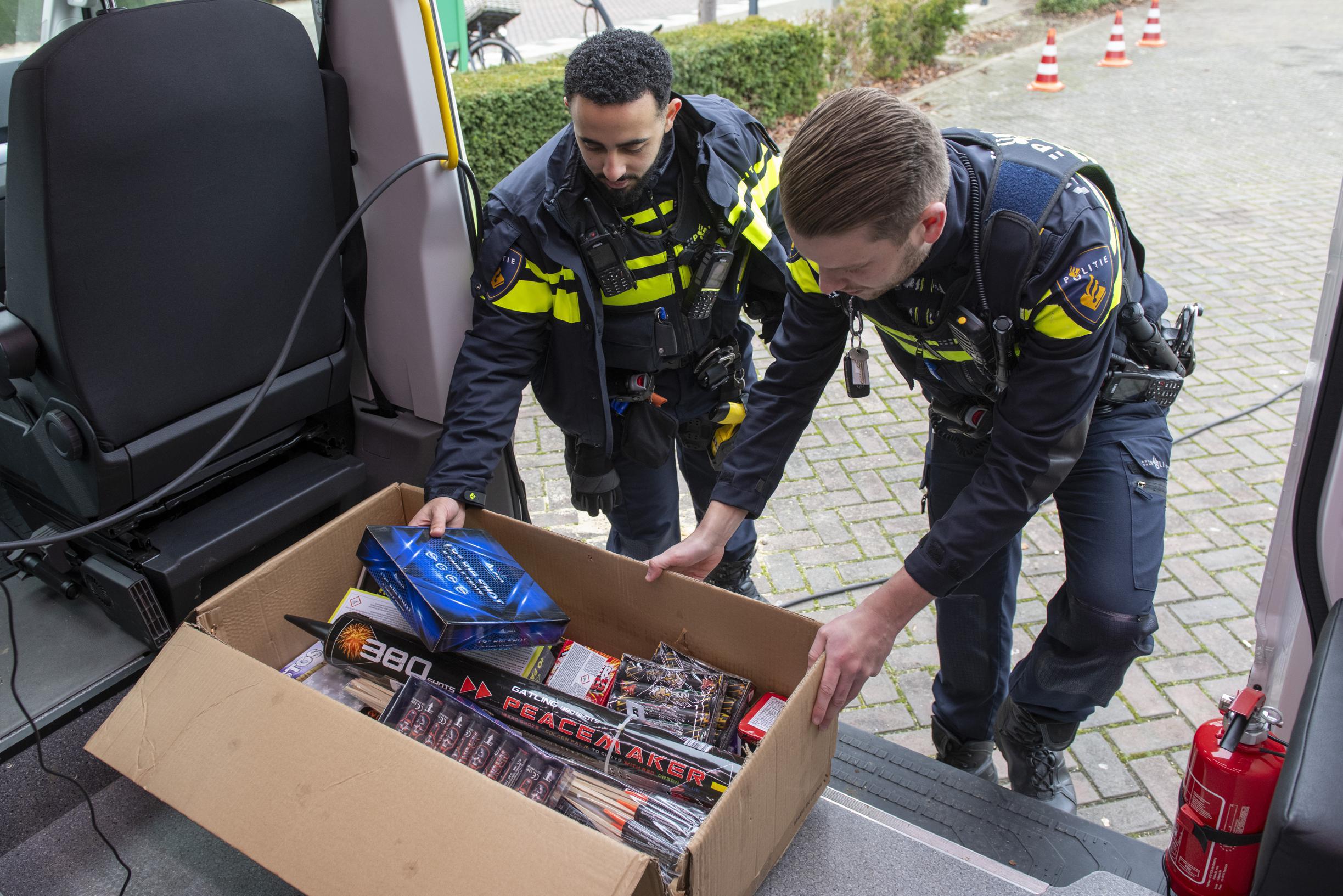 Ongelijke strijd tegen illegaal vuurwerk: ‘We kunnen niet bij elke grensovergang staan, maar als we 